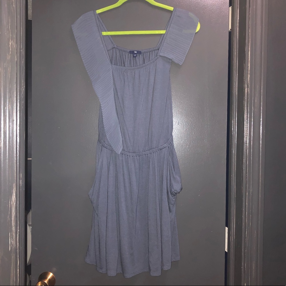 Gap dress size small